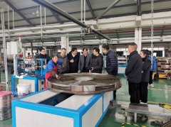 并取人工智能研究